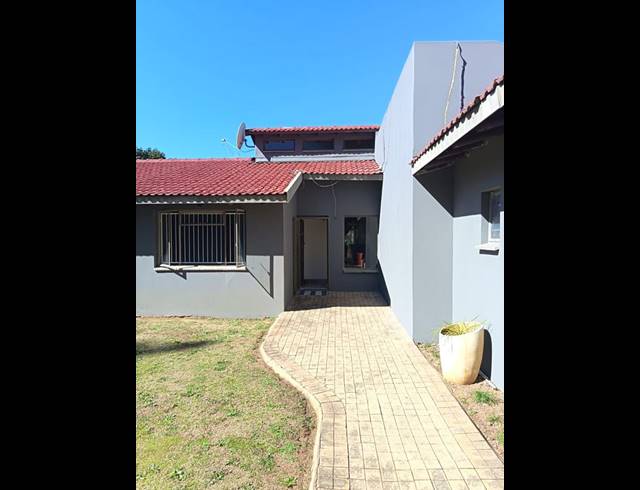 3 BEDROOM HOUSE FOR SALE IN BRACKENDOWNS